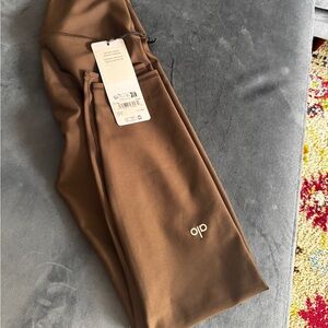 ALO YOGA AIRLIFT HIGH WAIST BROWN.